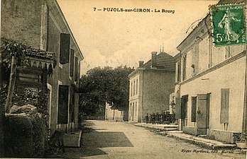 Pujols-sur-Ciron Bourg 3.jpg