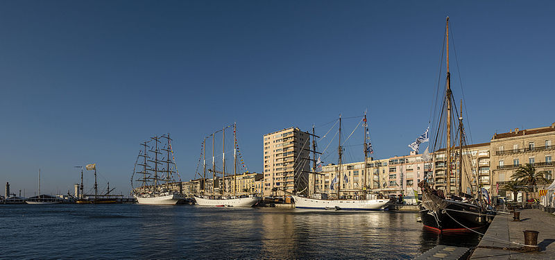 File:Quai d'Alger, Escale à Sète 2016 cf01.jpg