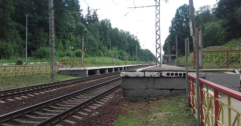 File:Radonezh platforms.jpg