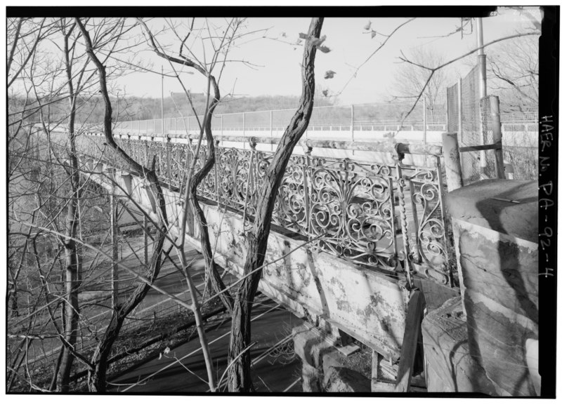 File:Railing detail at eastern abutment. - Strawberry Mansion Bridge, Spanning Schuylkill River at Strawberry Drive, Philadelphia, Philadelphia County, PA HAER PA,51-PHILA,729-4.tif