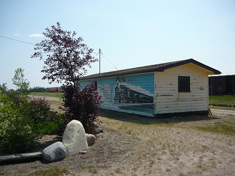 File:Railroad Station Davidson Saskatchewan.jpg