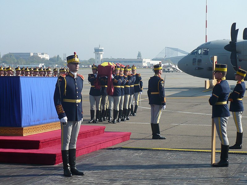 File:Repatriation of Queen Helen 03.jpg