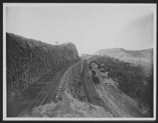 File:Reversing station or switchback on the Bhor Ghat incline of the Great Indian Peninsula Railway, near Bombay LCCN2004707347.tif