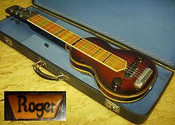 Наколінна сталева (гавайська) гітара (англ. lap steel guitar) виробництва батька і сина Венцеля і Роджера Росмайслів[de].