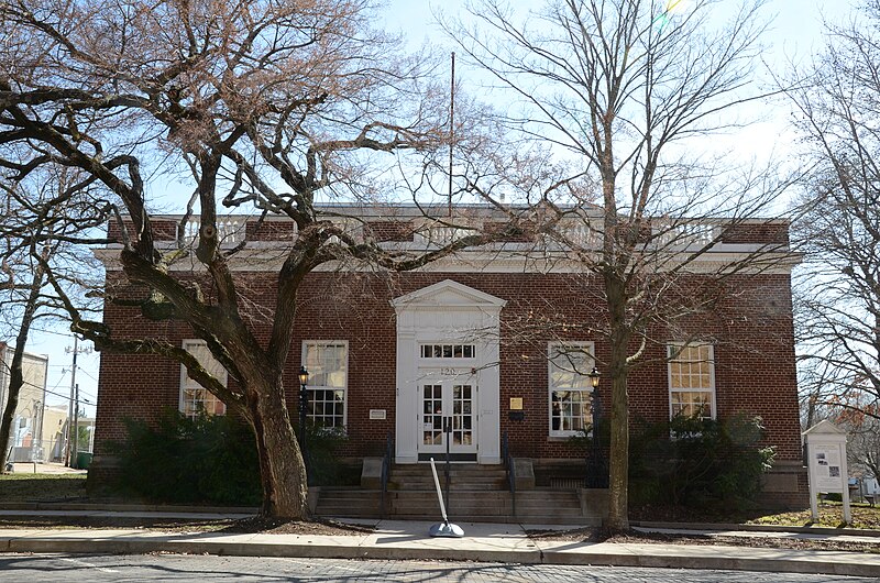 File:Rogers Post Office Building.JPG