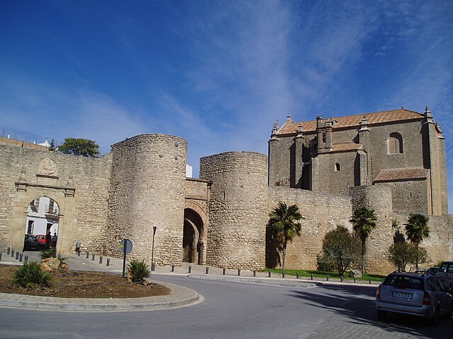 File:Ronda-Iglesia_del_Espiritu_Santo,_Puertas_de_Carlos_V_y_de_Almocabar.jpg