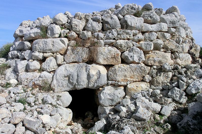 File:Sant Agustí Eastern Talayot.JPG