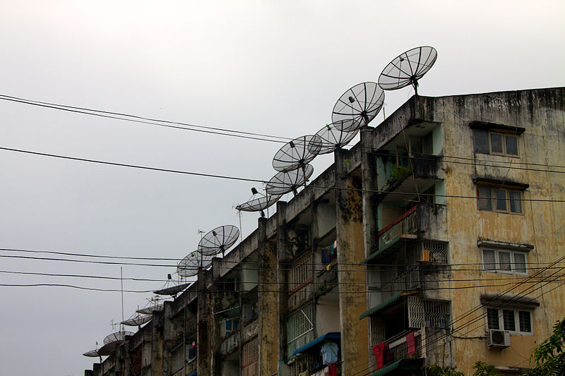 File:Satellite dish jungle in Yangon (5090274060).jpg