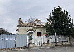 Vila po přerušení demolice (pohled z Tiché ulice, únor 2024)