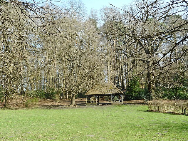 Image: Shelter in Lily Hill Park   geograph.org.uk   5317471