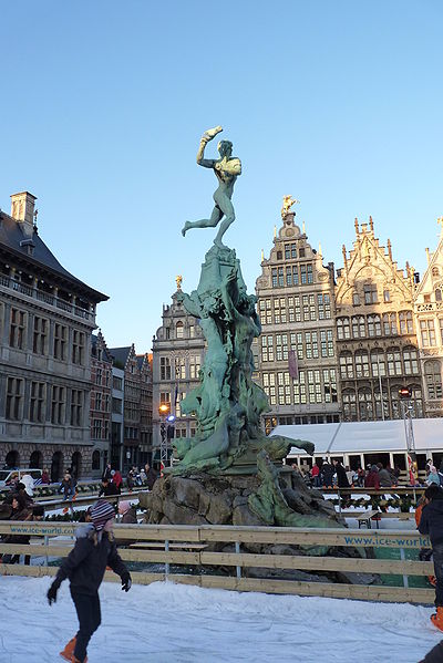 File:Silvius Brabo Antwerp.JPG