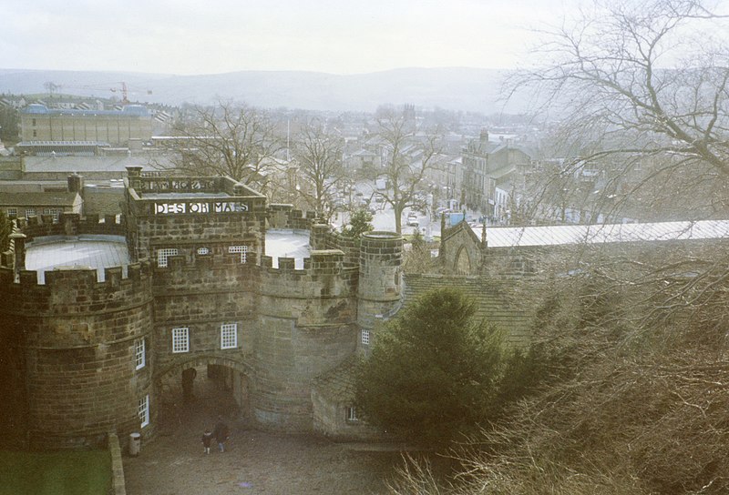 File:Skipton Castle, Yorkshire - panoramio.jpg