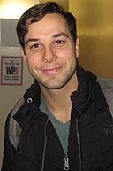 Skylar Astin: Años & Cumpleaños