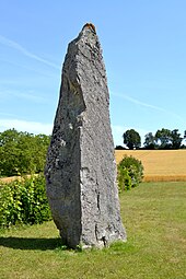 Nidevelle'li Menhir