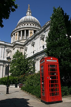 St Pauls Cathedral, London.jpg