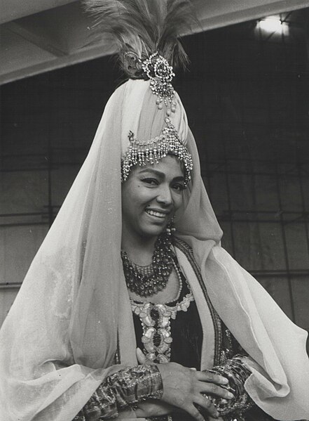 File:Stevan Kragujevic, Dorothy Dandridge in Belgrade, 1962, 2.jpg