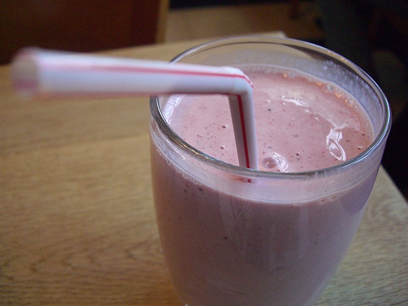 File:Strawberry milkshake - close-up straw.jpg