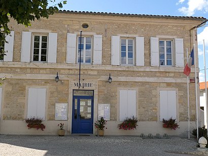 Comment aller à Saint-Seurin-De-Cadourne en transport en commun - A propos de cet endroit