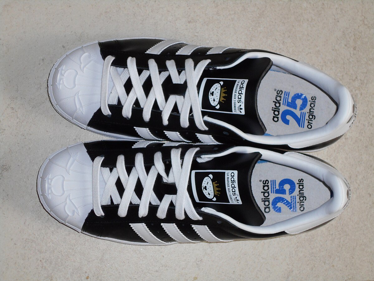 Adidas superstar nigo bearfoot