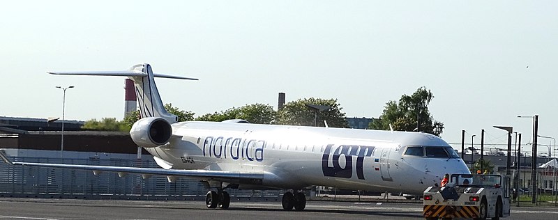 File:Tallinn Nordica CRJ-900ER ES-ACH 05.jpg