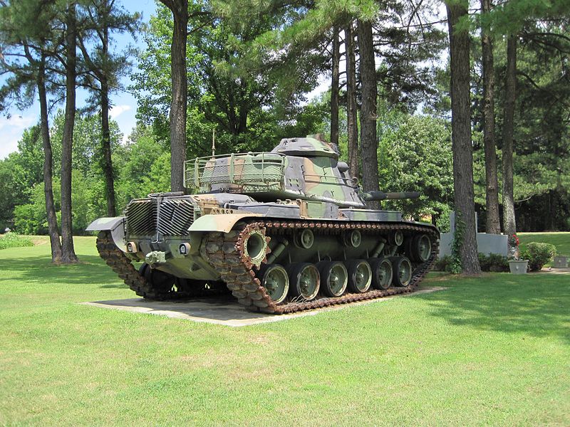 File:Tank at Memorial at VFW Post Hernando MS 05.jpg