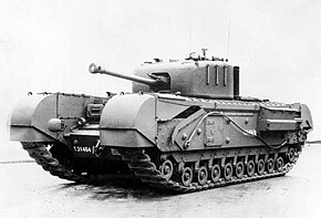 Черчил Мк IV са топом од 75 мм.