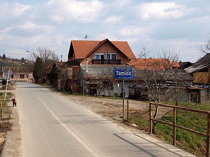 Kako doći do Tomica javnim prijevozom - O mjestu