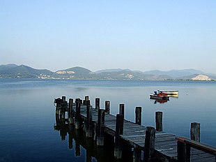 Il lago di Massaciuccoli dal Belvedere di Torre del Lago Puccini