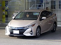 Toyota PRIUS PHV A (DLA-ZVW52-AHXHB) old.jpg