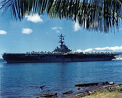 1968年、真珠湾にて