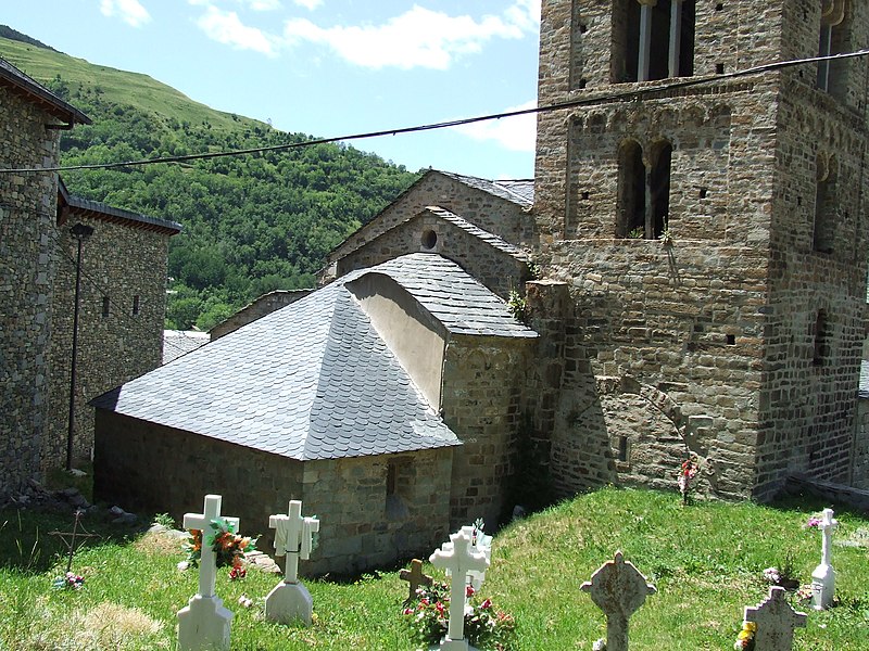 File:Vall de Boí. Durro. Santa Maria 35.JPG