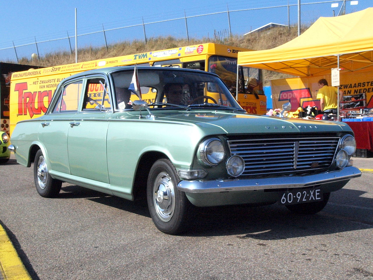 Image of Vauxhall Cresta dutch licence registration 60-92-XE pic3