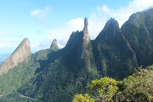 Vista do Dedo de Deus, no Mirante do Soberbo, na cidade de Guapimirim.