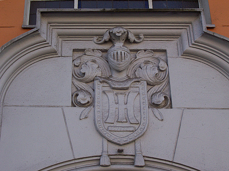 File:Wappen Eichendorffstraße 27-.JPG