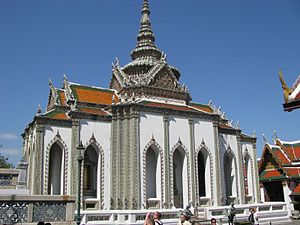 Wat Phra Kaew: Geskiedenis, Ubosot, Phaithi-terras