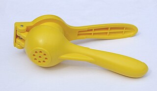 <span class="mw-page-title-main">Lemon squeezer</span> Kitchen utensil