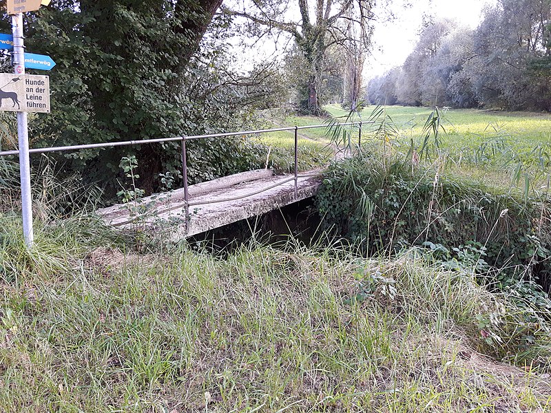 File:Ämtlerweg über Lindenbach.jpg