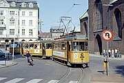 Motorwagen 16 + bijwagen 54 op de Store Torv / Sankt Clemens Torv / Bispetorvet (torv (Deens) = Markt); 8 augustus 1969.