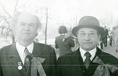 И.К. Инжеватов и М.В. Дорожкин на демонстрации. Саранск. 1970-е гг.