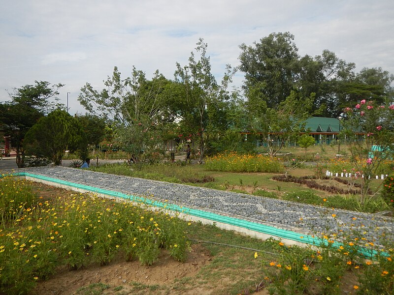 File:02745jfPangasinan Church Roads Landmarks Manaoagfvf 09.JPG