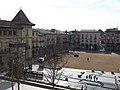 056 Plaça de Fra Bernadí (Manlleu), des de la pl. Dalt Vila.jpg