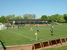 Spielszene im Stadion am Brentanobad (1. FFC Frankfurt – SC Freiburg)