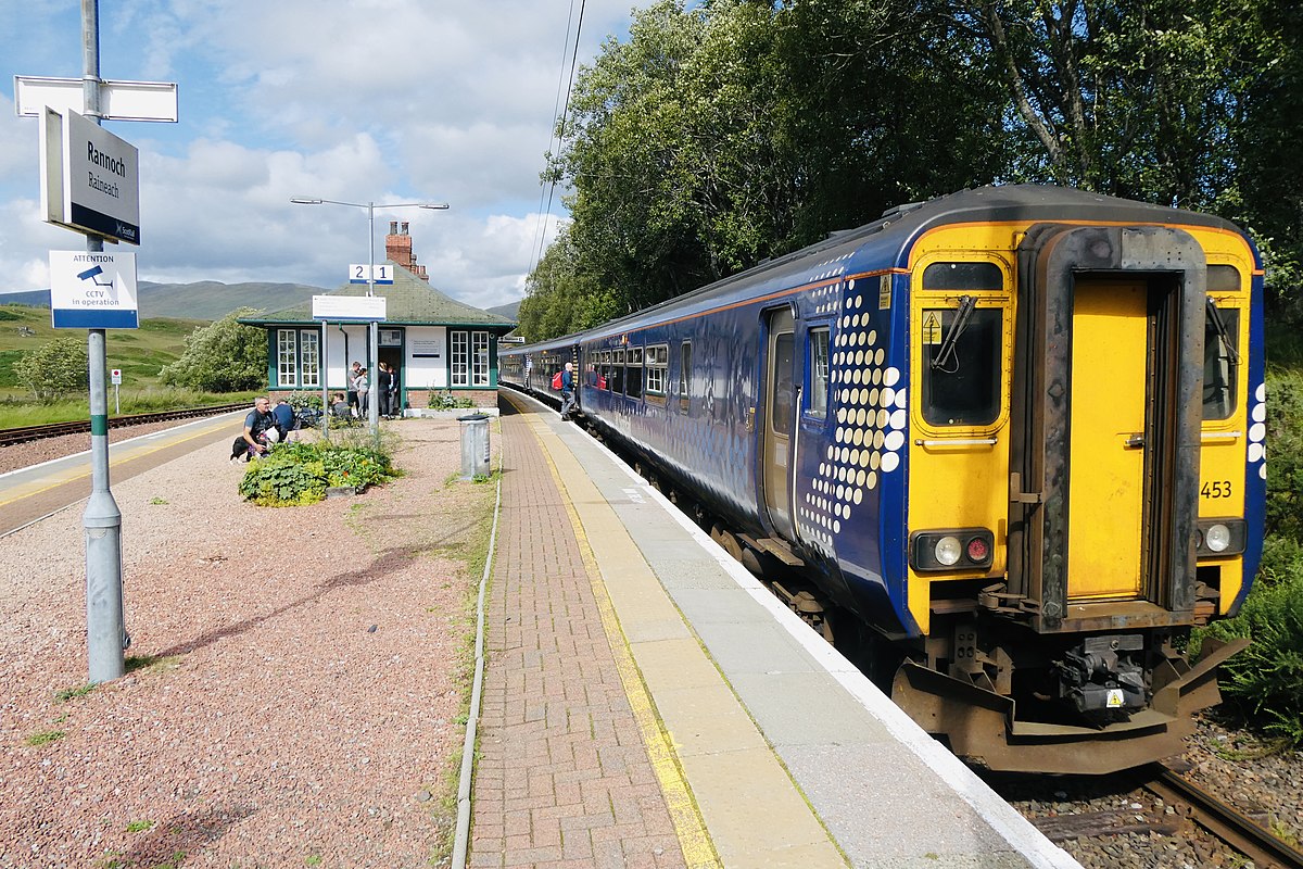 Class 156. Classic 321 Train. Glasgow Railway Station. Rannoch.