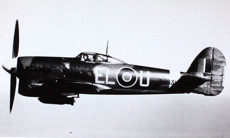 File:15 Hawker Typhoon R9831, EL-U (15216077124).jpg