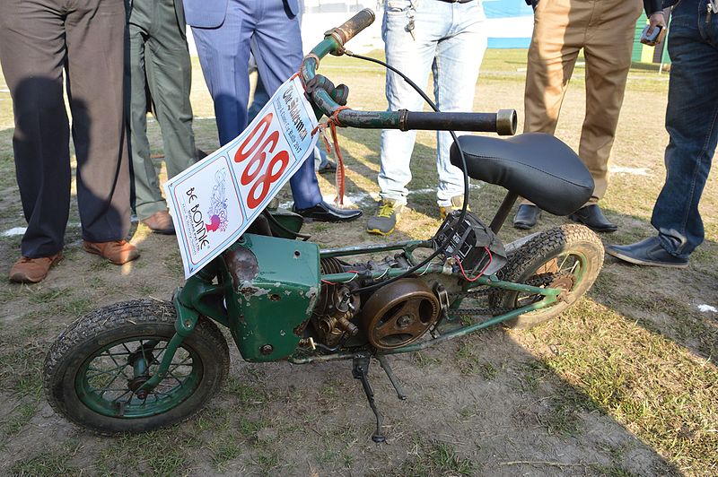 File:1928 Excelsior Welbike - Villiers Junior Engine - 98 cc - 1 cyl - Folding Motorcycle - Kolkata 2017-01-29 4028.JPG