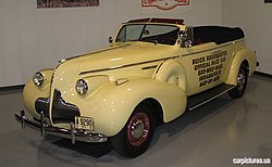 1939 Buick Roadmaster Convertible Sedan Indi 500 Pace Car.jpg