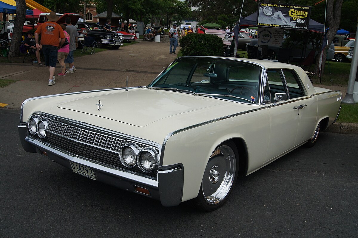 Гангстерский Lincoln Continental