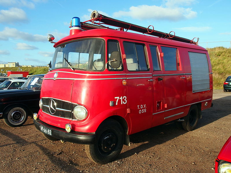 File:1966 Mercedes-Benz L408slash28 pic-003.JPG