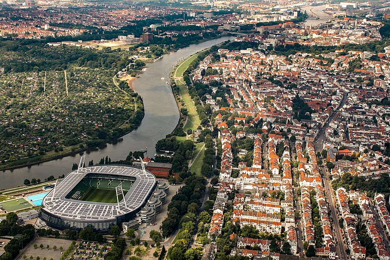 File:2012-08-08-fotoflug-bremen zweiter flug 0388-2.jpg