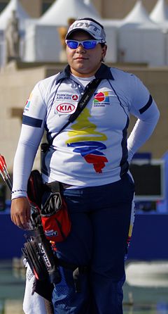 2013 FITA Archery World Cup - Women's individual compound - Final - 01 (cropped).jpg